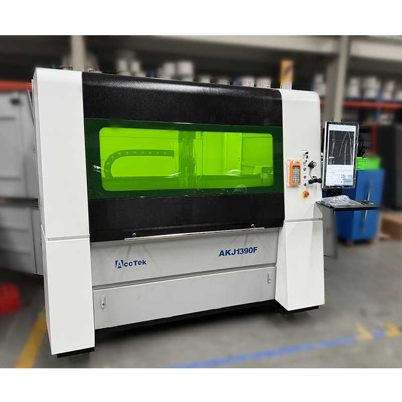 JINAN CNC Sanayi Ekipmanları R - Industrial Laser Metal Cutting Machine incelemesi ve fiyatı